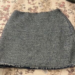 Banana Republic blue and white skirt